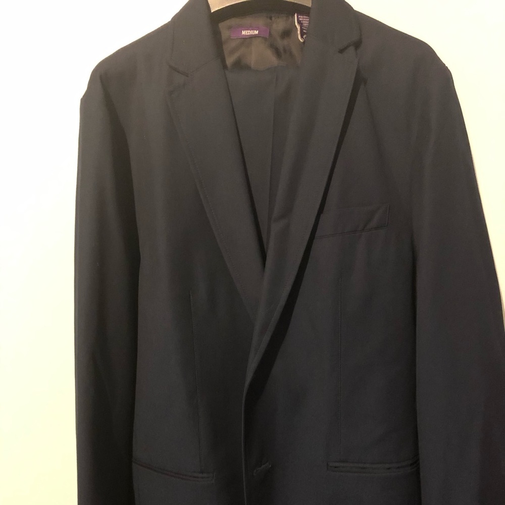 American Rags Mens Suit